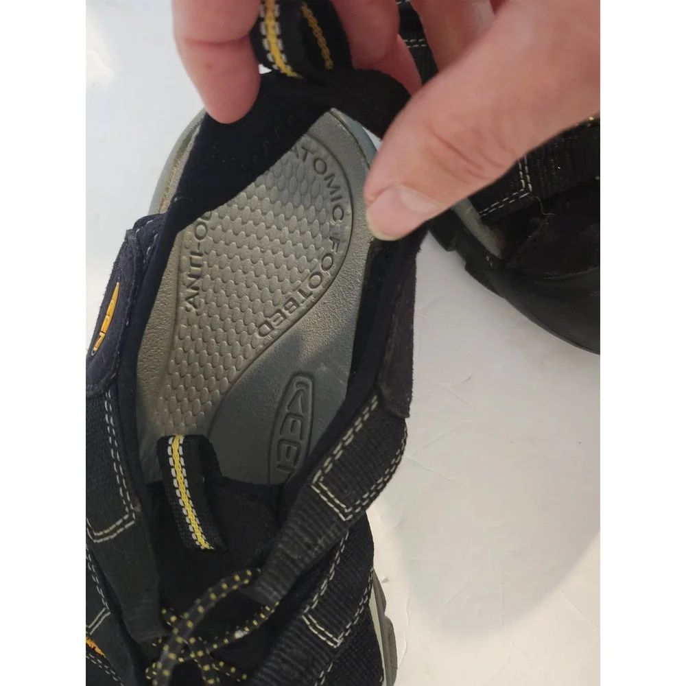 Hiking outdoors Keen Newport H2 Mens Black Yellow Waterproof  Water Sandals
